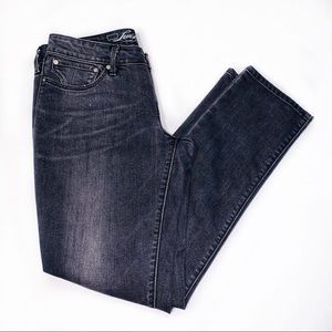 Levi’s Jeans. Size 29. Bold Curve. Skinny. Black.